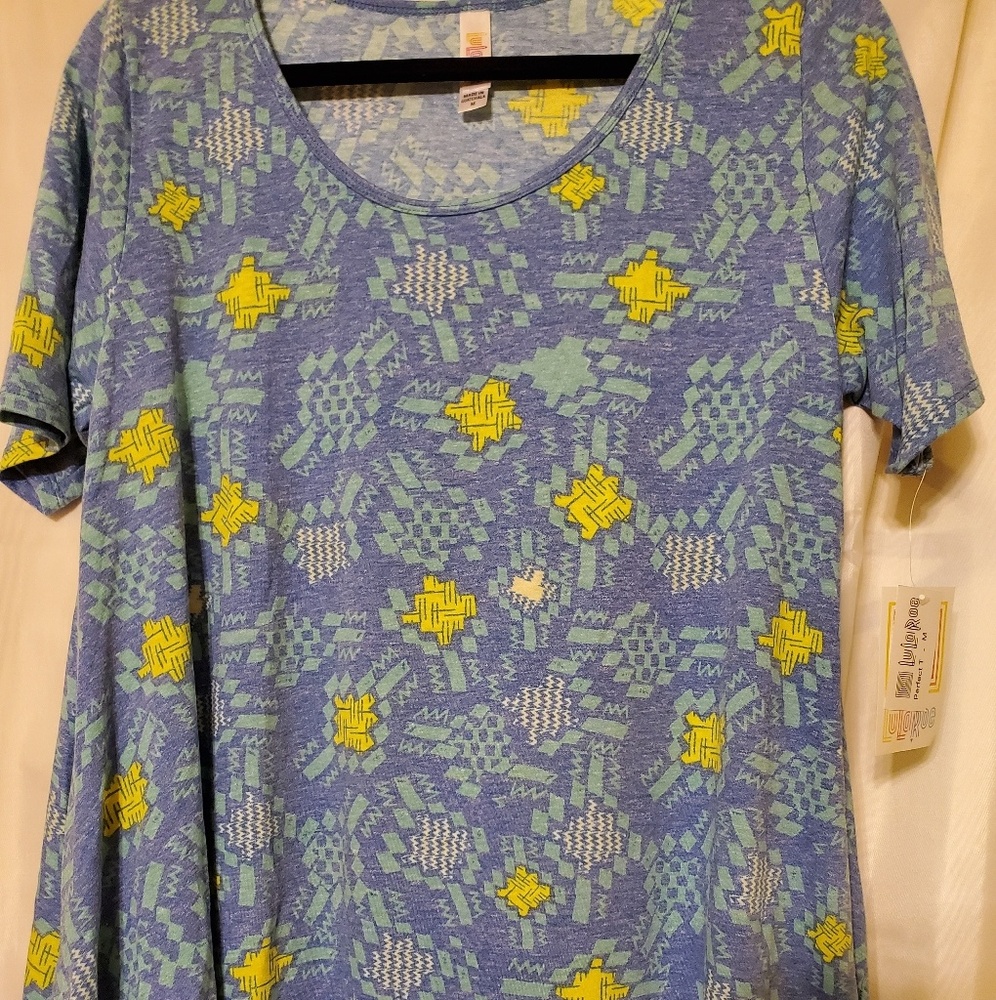 Lularoe Medium Perfect T